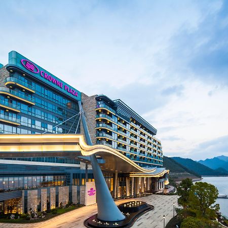 Crowne Plaza Hangzhou Thousand Island Lake By Ihg Jiande Bagian luar foto