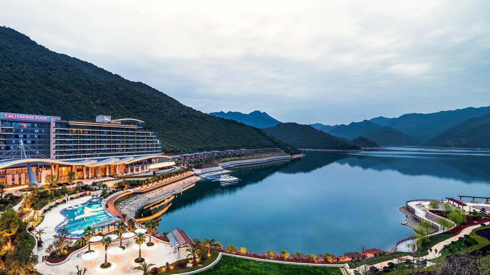 Crowne Plaza Hangzhou Thousand Island Lake By Ihg Jiande Bagian luar foto